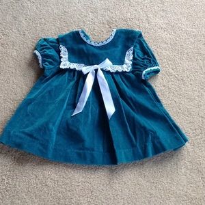 Vintage toddler school dress with bow and lace